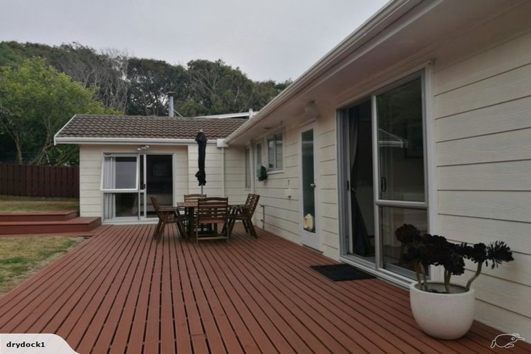 Photo of property in 7 Waterford Drive, Churton Park, Wellington, 6037
