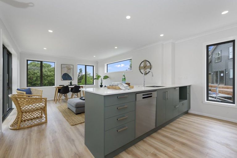 Photo of property in 18u2 Pickering Crescent, Chedworth, Hamilton, 3210
