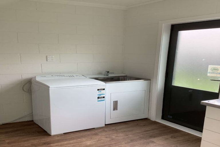 Photo of property in 2/86 Picton Avenue, Riccarton, Christchurch, 8011