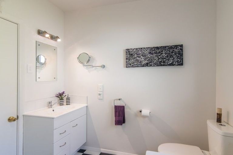 Photo of property in 169 Broderick Road, Johnsonville, Wellington, 6037