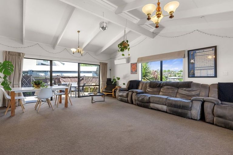 Photo of property in 21 James Cook Drive, Welcome Bay, Tauranga, 3112