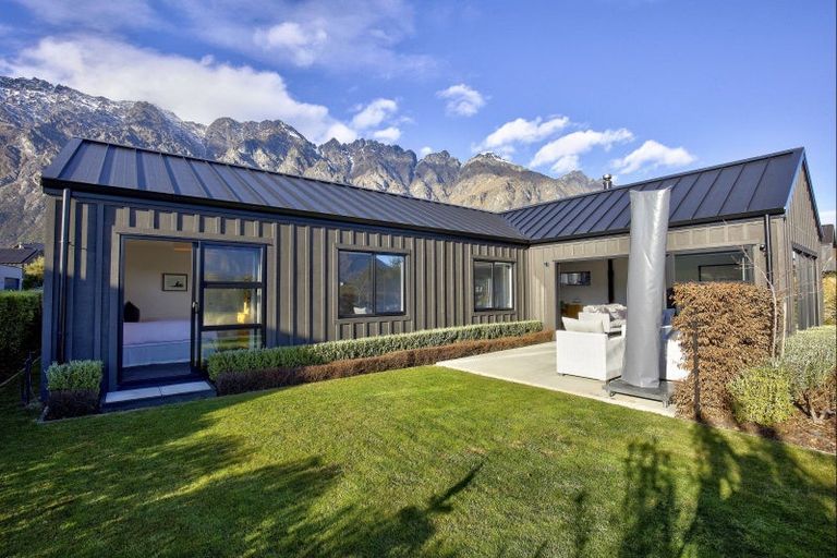 Photo of property in 17 Mcadam Drive, Jacks Point, Queenstown, 9371