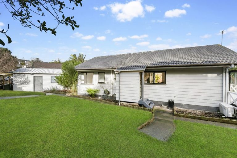 Photo of property in 81 Santiago Crescent, Unsworth Heights, Auckland, 0632