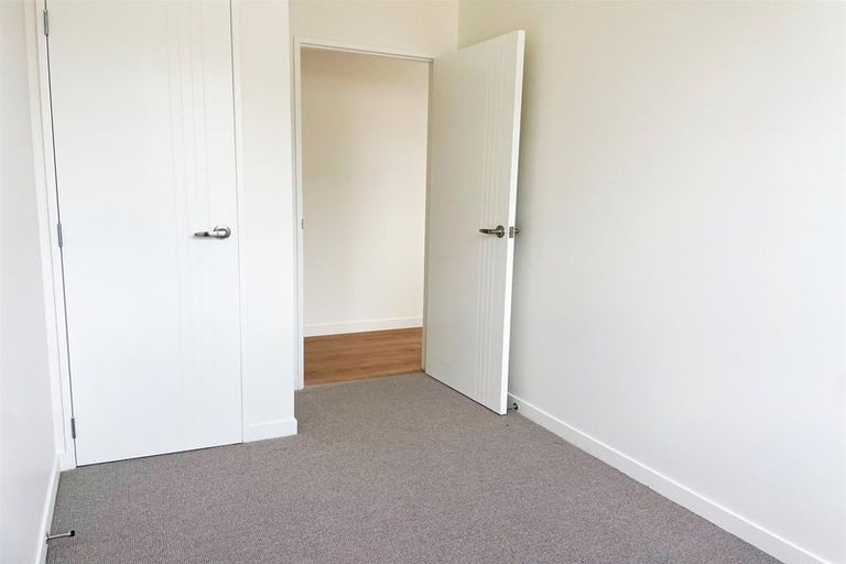 Photo of property in 8 Ihi Place, Karaka, 2578