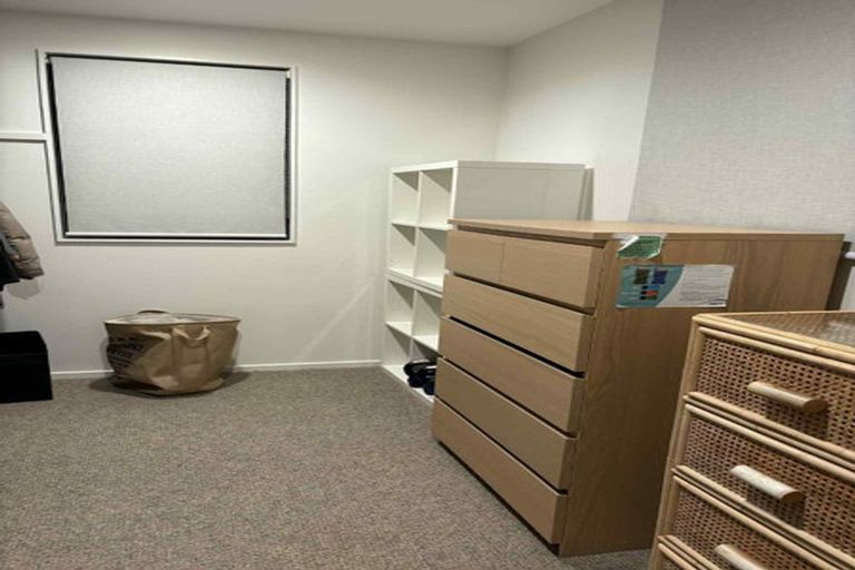 Photo of property in 2/81 Knights Road, Rothesay Bay, Auckland, 0630