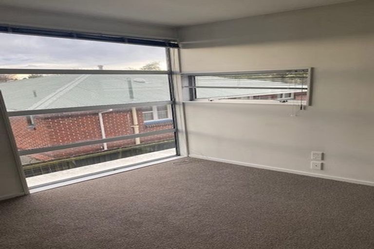 Photo of property in 43 Grafton Street, Waltham, Christchurch, 8011