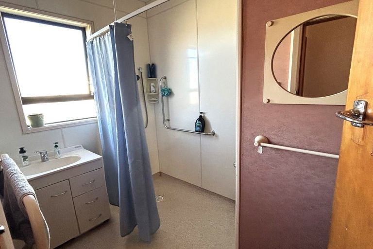 Photo of property in 11 Sandringham Street, Oamaru North, Oamaru, 9400