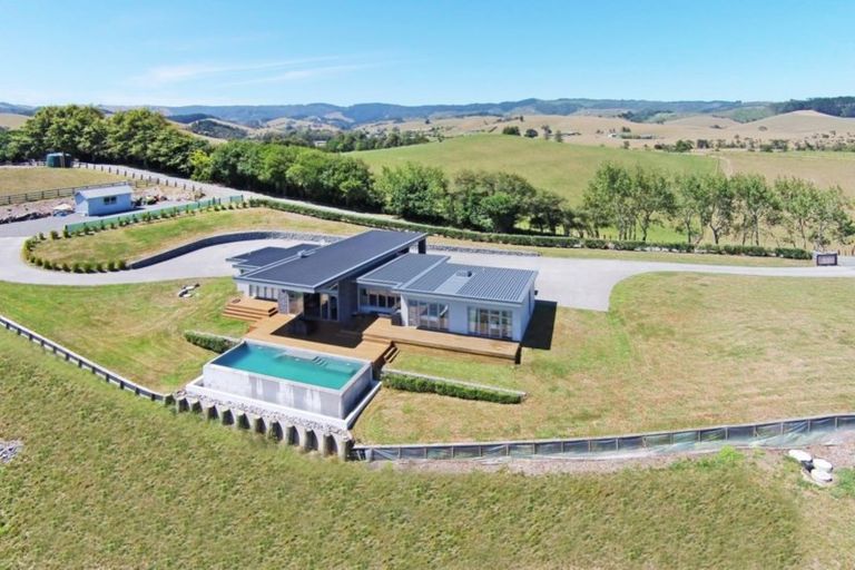 Photo of property in 525 Clevedon Kawakawa Road, Clevedon, 2585
