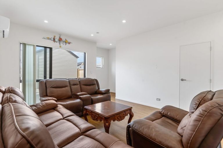 Photo of property in 139 Grove Road, Papakura, 2110