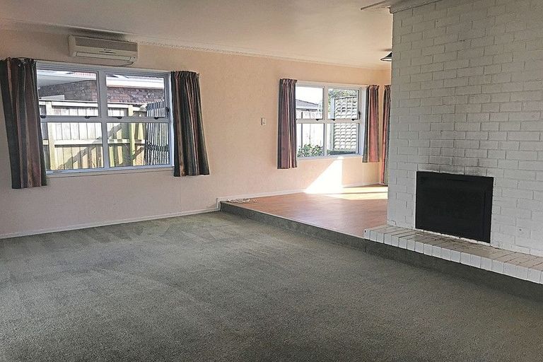 Photo of property in 11 Walworth Avenue, Pakuranga Heights, Auckland, 2010