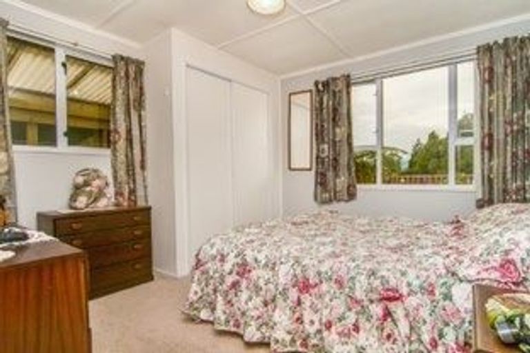 Photo of property in 62 Domett Street, Westport, 7825