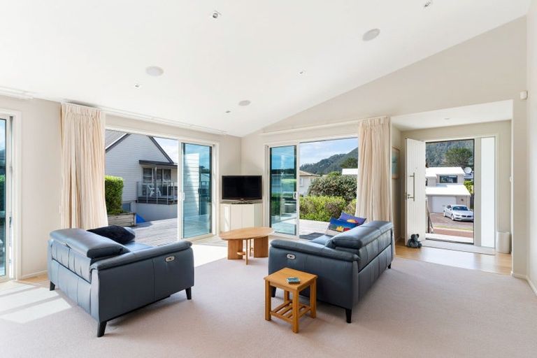 Photo of property in 6 Braddock Grove, Pauanui, Hikuai, 3579