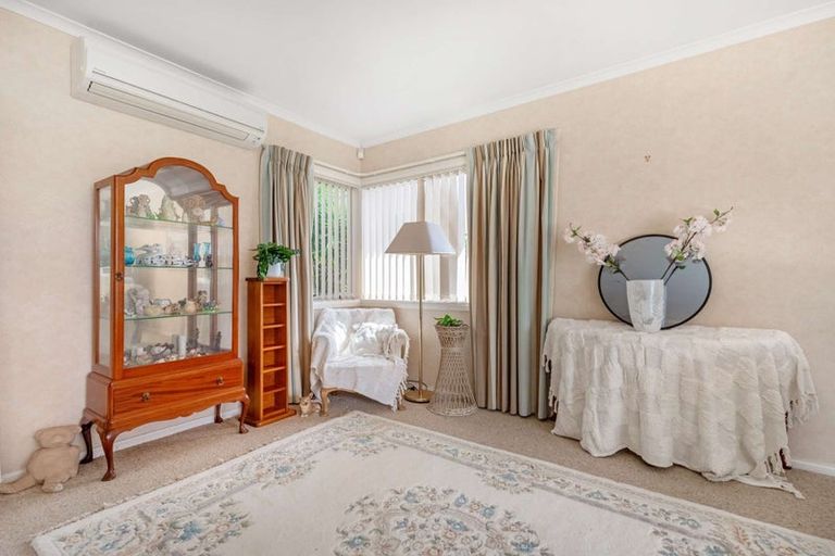 Photo of property in 22 Cobbe Place, Pomare, Rotorua, 3015