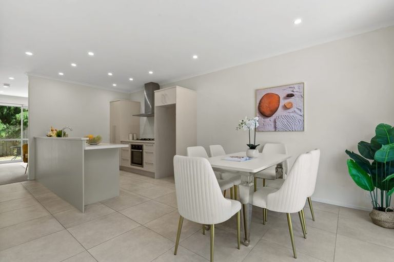 Photo of property in 19 Matairangi Avenue, Totara Heights, Auckland, 2105