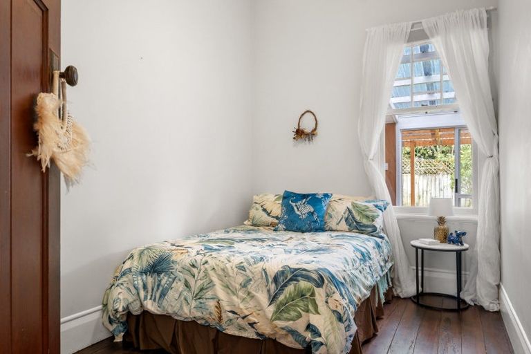 Photo of property in 295 Aberdeen Road, Gisborne, 4010
