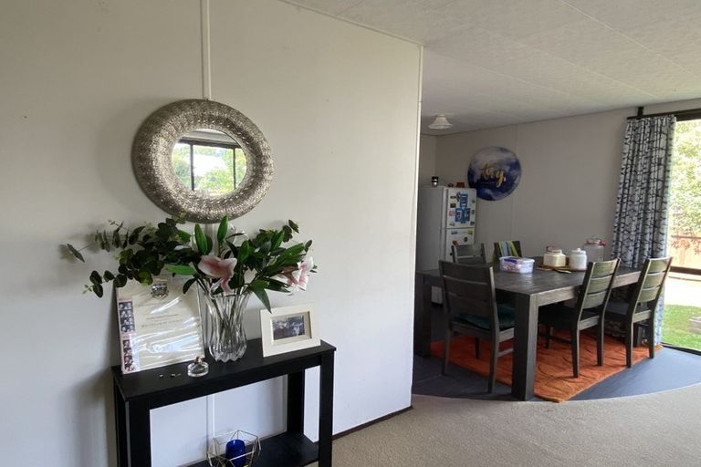Photo of property in 3 Lynwood Road, New Lynn, Auckland, 0600