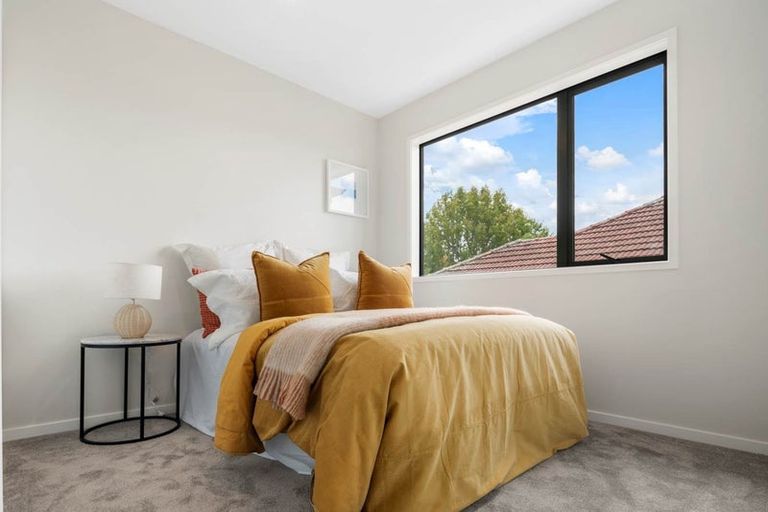 Photo of property in 95e Kervil Avenue, Te Atatu Peninsula, Auckland, 0610