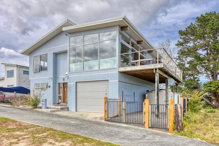 Photo of property in 10 Cornwall Way, Mangawhai Heads, Mangawhai, 0505