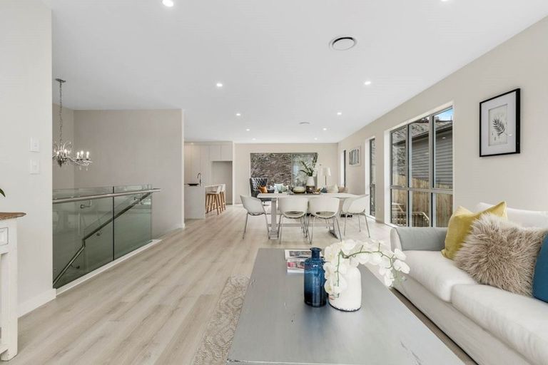 Photo of property in 98 Godfrey Drive, Orewa, 0931