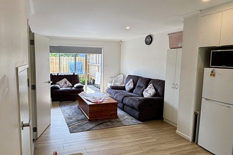 Photo of property in 11/5 King Street, Papakura, 2110