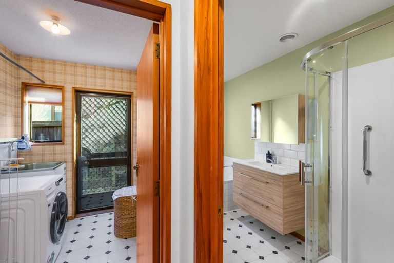 Photo of property in 2/6 Cricklewood Place, Avonhead, Christchurch, 8042