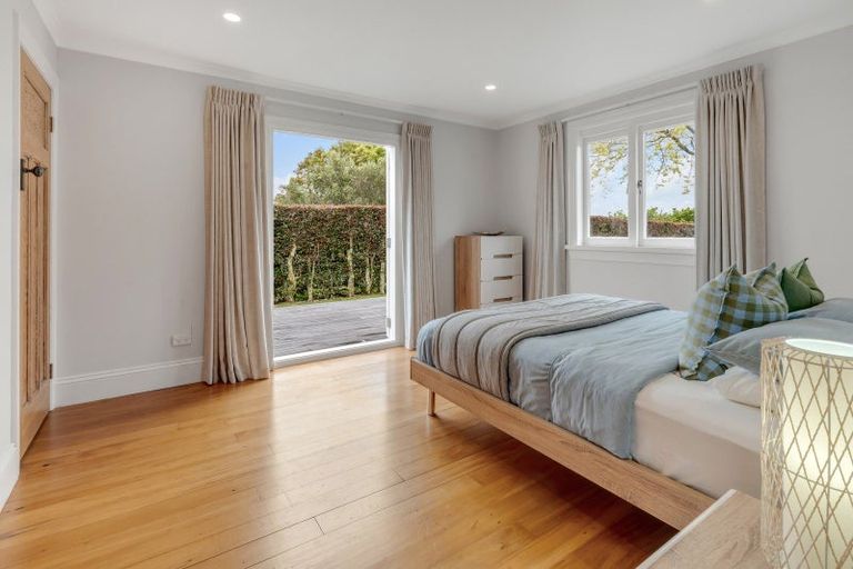 Photo of property in 17 Griggs Road, Whitford, Howick, 2571