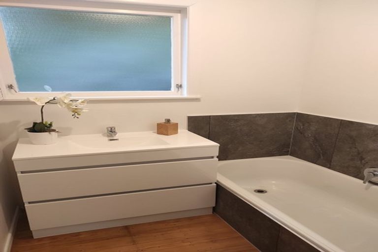 Photo of property in 138 Kitchener Road, Pukekohe, 2120