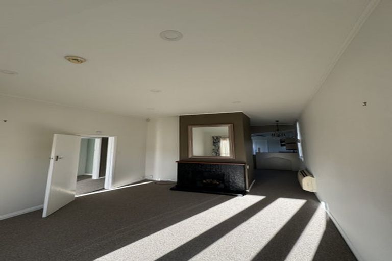 Photo of property in 17 Fernhill Terrace, Wadestown, Wellington, 6012