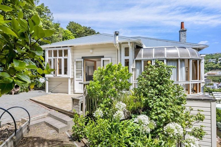 Photo of property in 51 Mornington Road, Brooklyn, Wellington, 6021