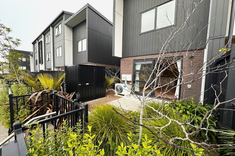 Photo of property in 11 Jabuka Street, Glen Eden, Auckland, 0602