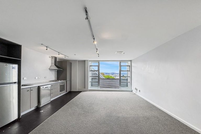 Photo of property in Vespa Apartments, 505/20 Hanson Street, Mount Cook, Wellington, 6021