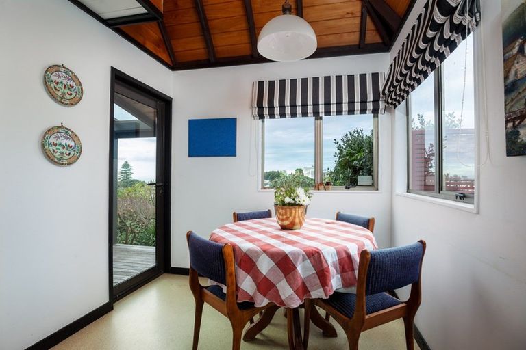 Photo of property in 439 Devon Street West, Lynmouth, New Plymouth, 4310