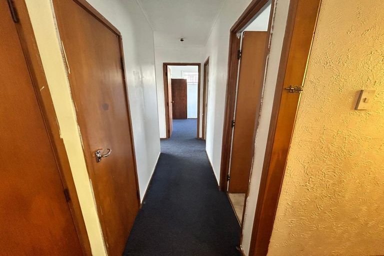 Photo of property in 28 Helena Street, Massey, Auckland, 0614