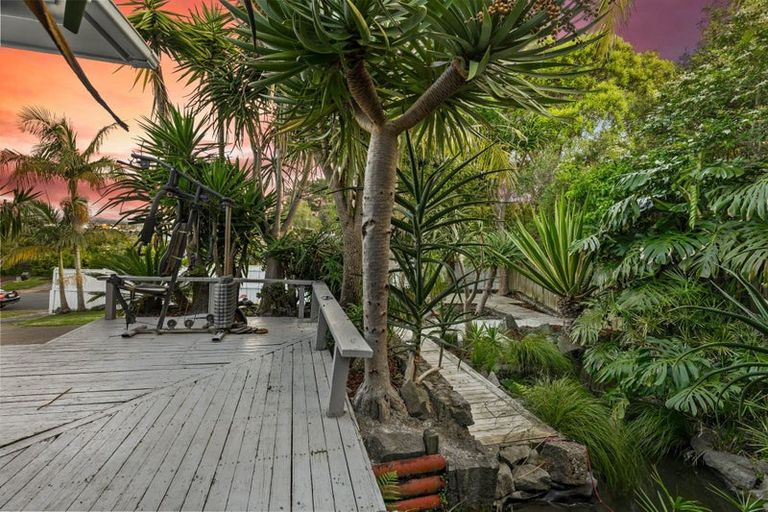 Photo of property in 26 Hartley Terrace, Massey, Auckland, 0614