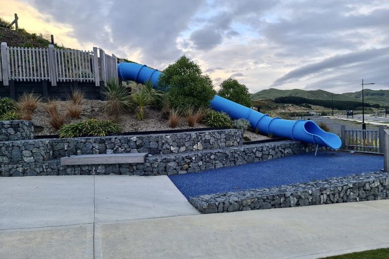 Photo of property in 14 Bee Lane, Whitby, Porirua, 5024