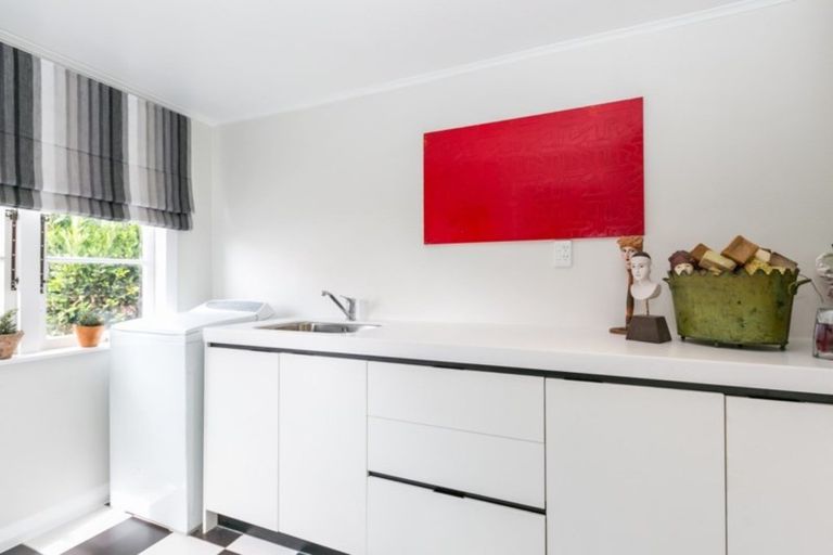Photo of property in 35 Nuffield Avenue, Marewa, Napier, 4110