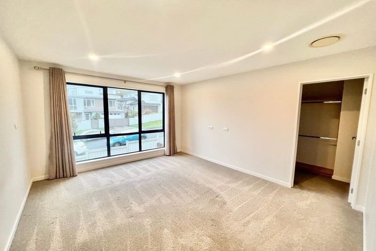 Photo of property in 52 Golden Morning Drive, Albany Heights, Auckland, 0632