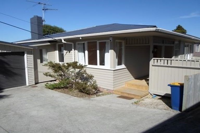 Photo of property in 38 Lyttelton Avenue, Forrest Hill, Auckland, 0620