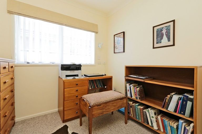 Photo of property in 7 Saint Hill Rise, Havelock North, 4130