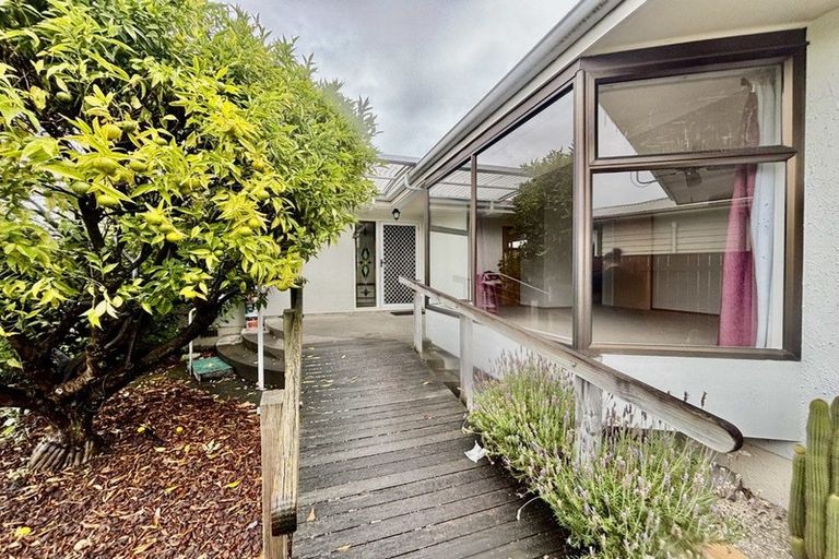 Photo of property in 3 Surrey Street, Taradale, Napier, 4112