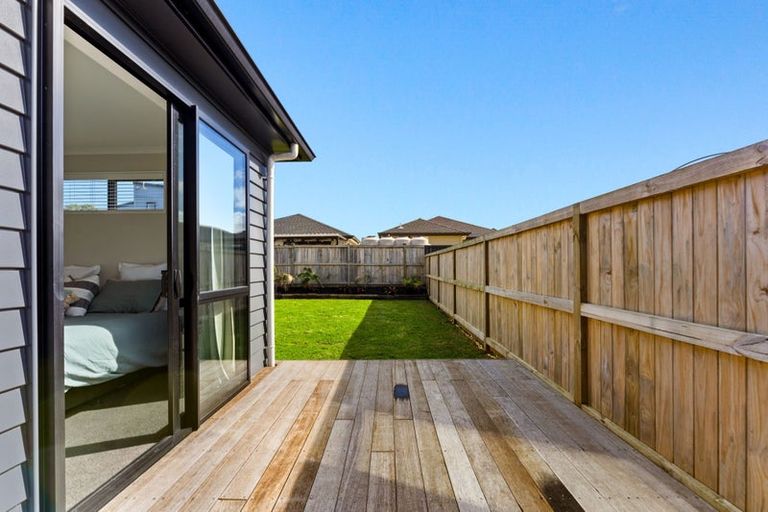 Photo of property in 24 Ahunga Road, Karaka, Papakura, 2113