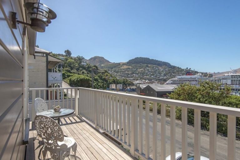 Photo of property in 16 Godley Quay, Lyttelton, 8082