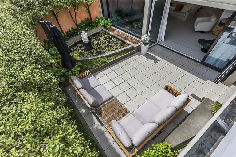 Photo of property in Highwic, 32u1 Hobson Street, Thorndon, Wellington, 6011