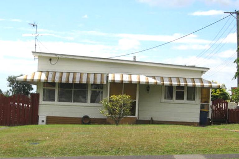 Photo of property in 11 Croydon Road, New Lynn, Auckland, 0600