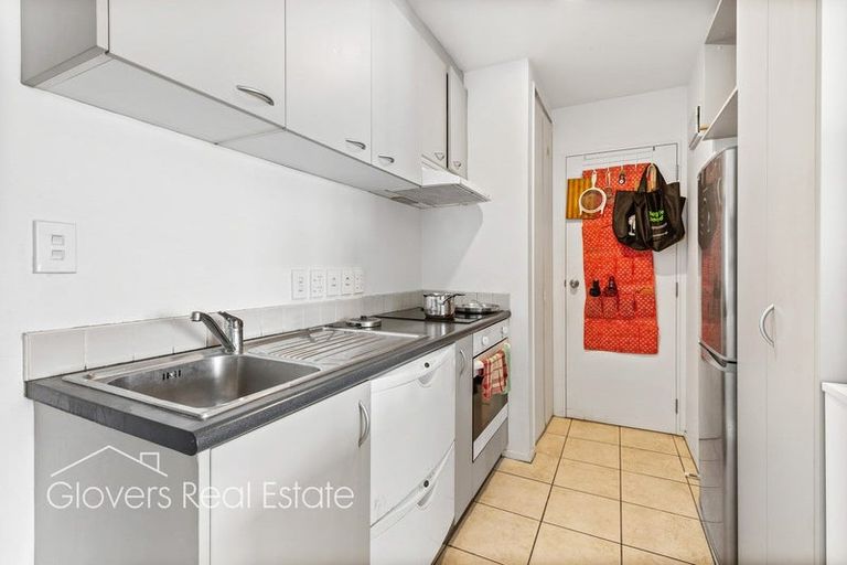 Photo of property in 4s/10 Crown Lynn Place, New Lynn, Auckland, 0600