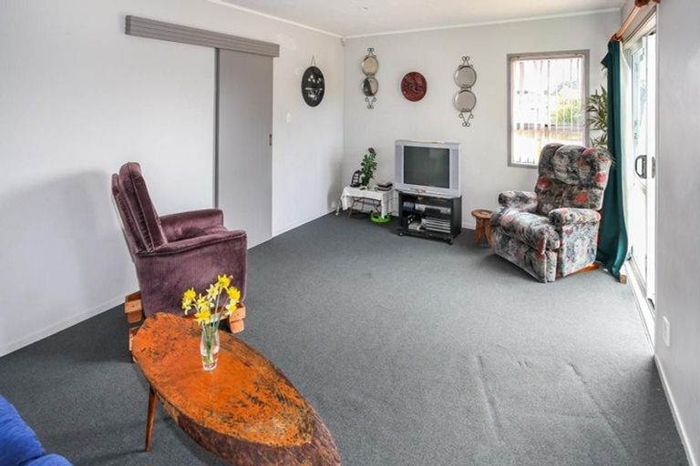 Photo of property in 6 Tamworth Close, Manurewa, Auckland, 2102