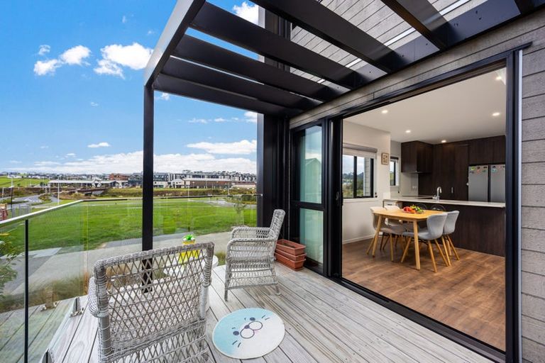 Photo of property in 12a Tikati Rise, Long Bay, Auckland, 0630