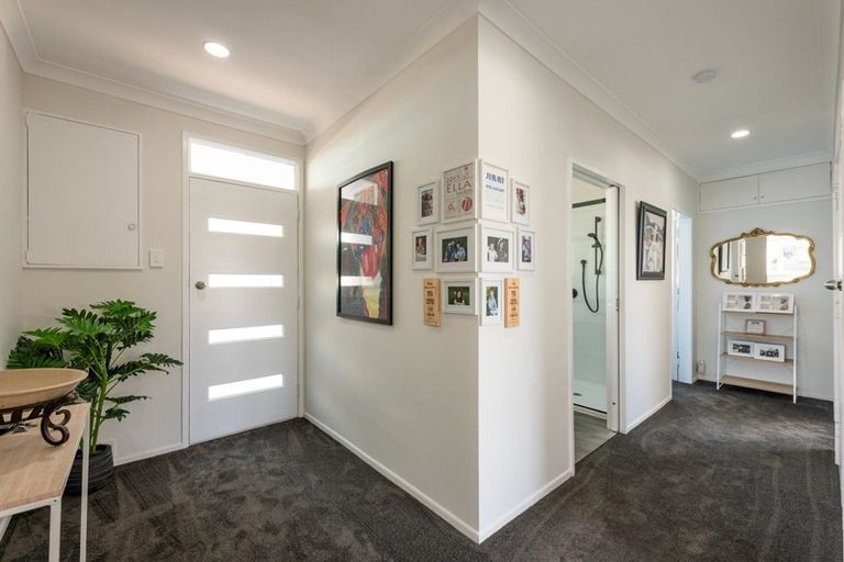 Photo of property in 3 Martin Street, Waikanae, 5036