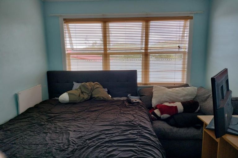 Photo of property in 16 Nandana Drive, Glen Eden, Auckland, 0602