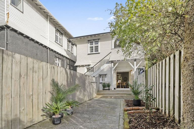 Photo of property in 5 Grass Street, Oriental Bay, Wellington, 6011